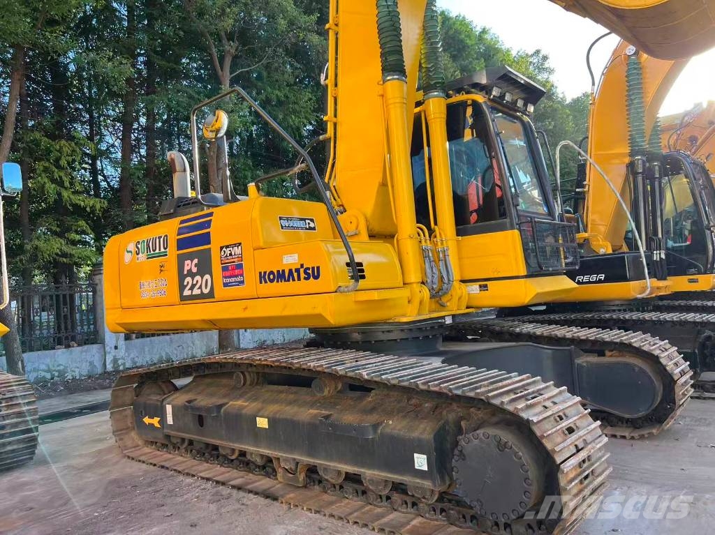 Komatsu PC 220-8 Pásové rýpadlá