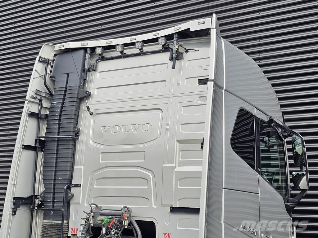 Volvo FH 16.750 6X4 / RETARDER / FULL AIR / 80 T Dragbilar