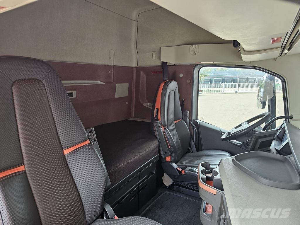 Volvo FH 16.750 6X4 / RETARDER / FULL AIR / 80 T Dragbilar