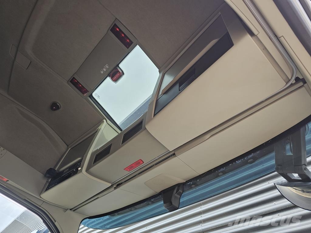 Volvo FH 16.750 6X4 / RETARDER / FULL AIR / 80 T Dragbilar