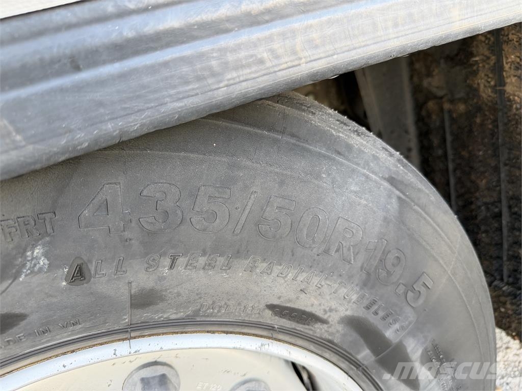 Schmitz Cargobull VIN 396 نصف مقطورات بباب جانبي