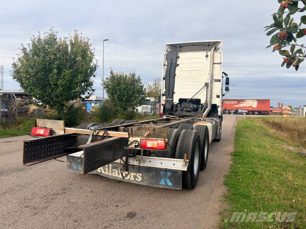 Volvo FH 64 Kamioni-šasije