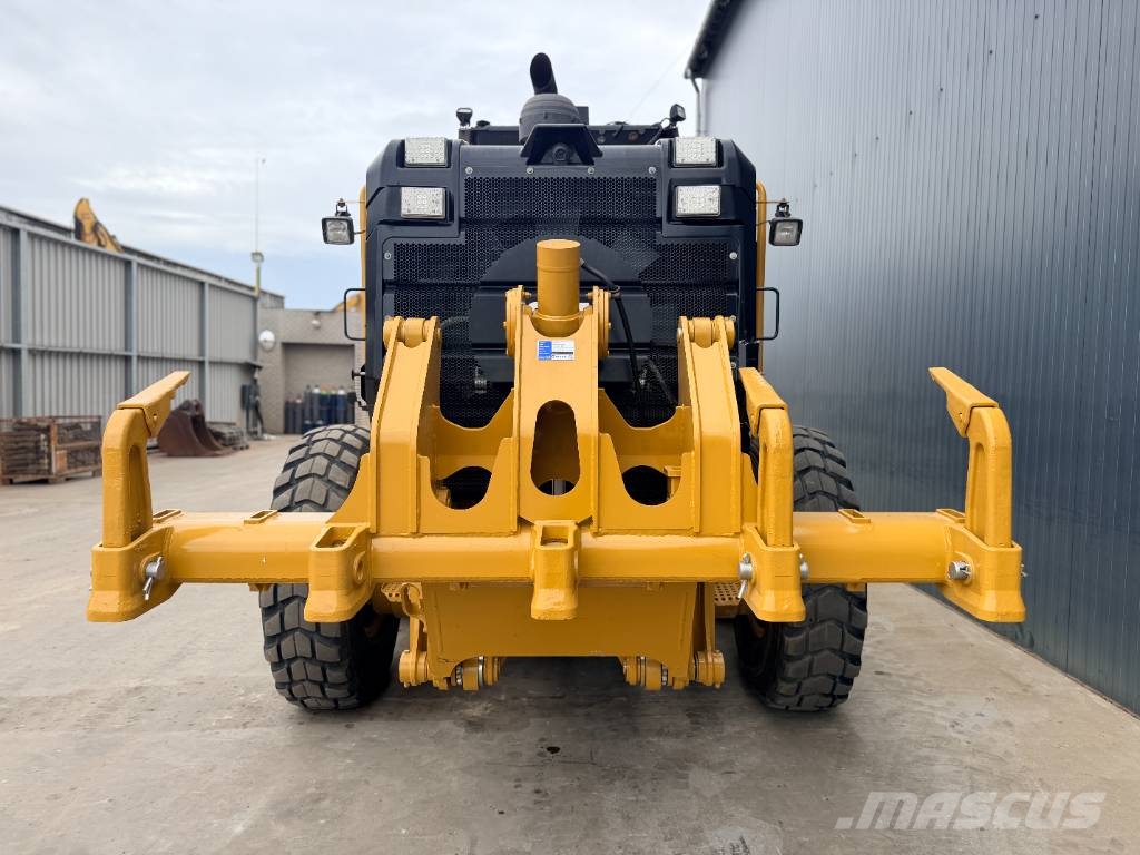 CAT 140M3 Niveleuse