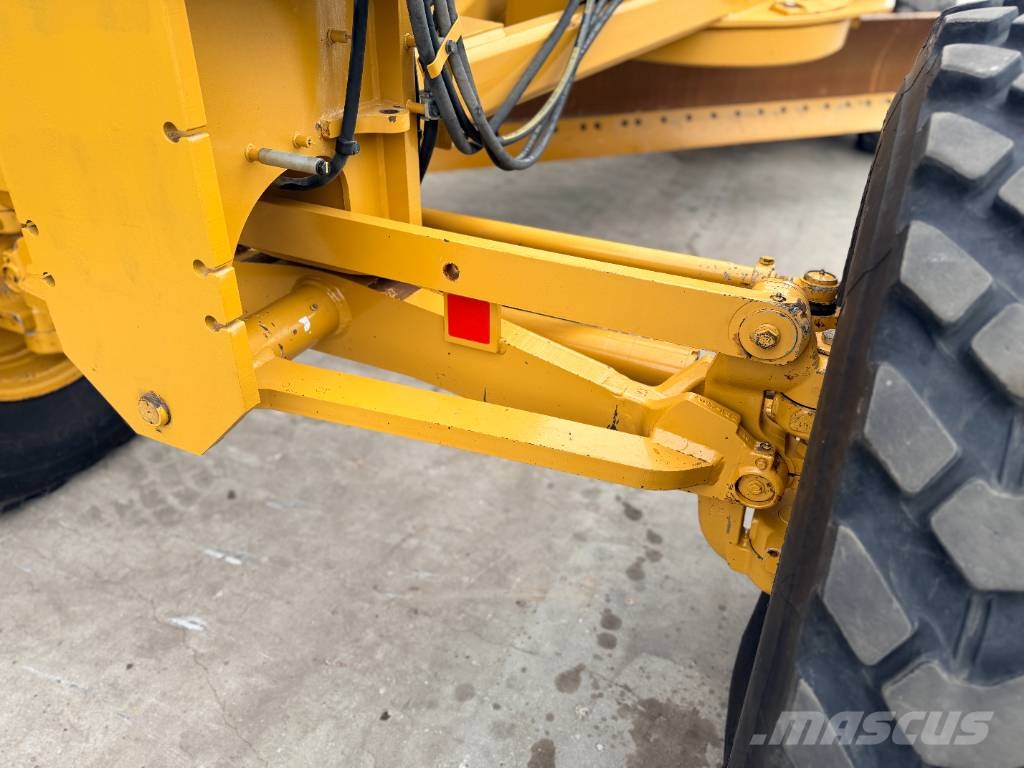 CAT 140M3 Niveleuse