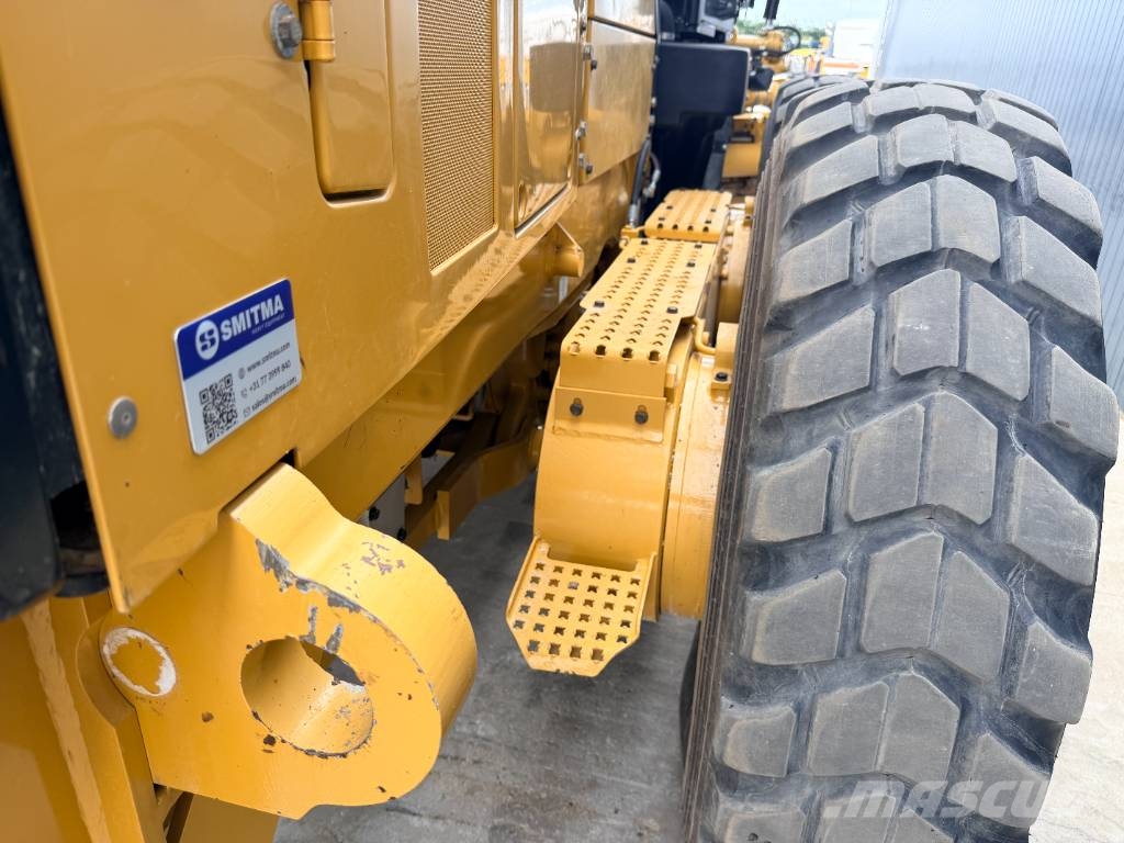 CAT 140M3 Niveleuse