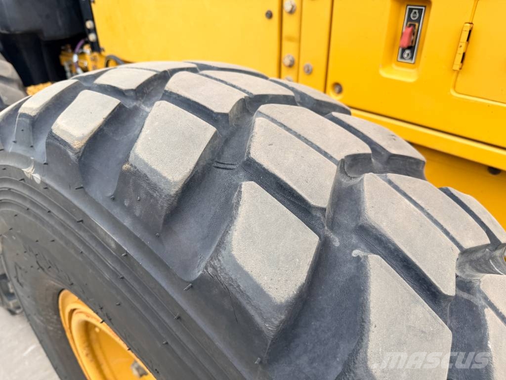 CAT 140M3 Niveleuse