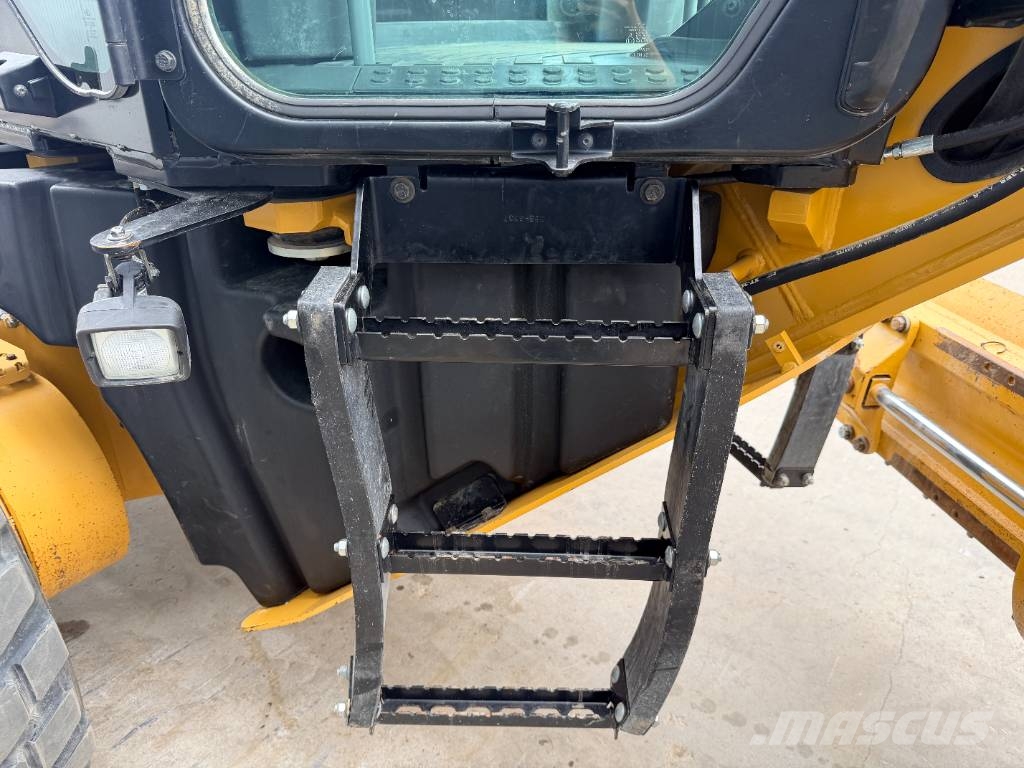 CAT 140M3 Niveleuse