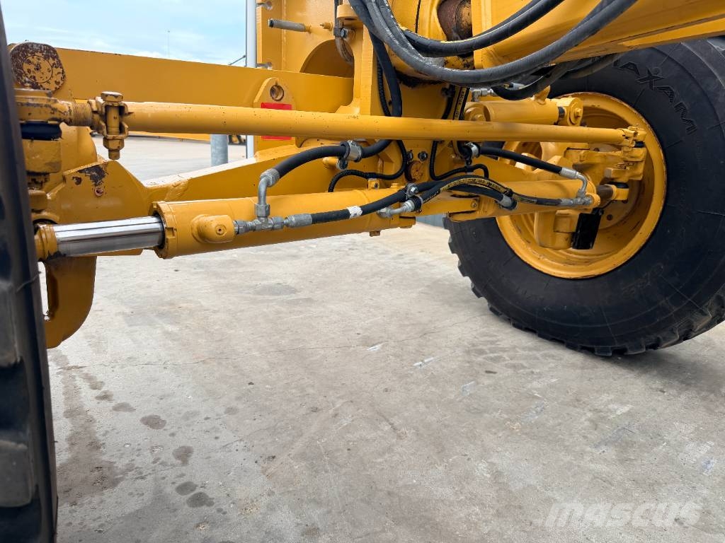 CAT 140M3 Niveleuse