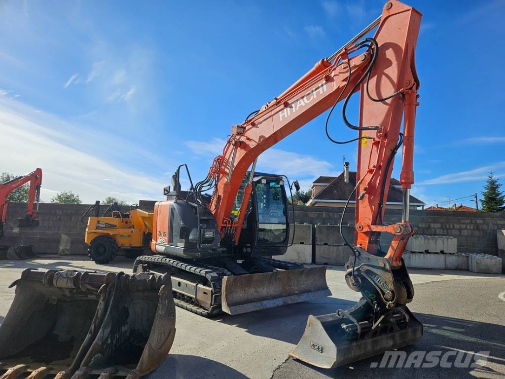 Hitachi ZX 135 US-6 Bandgrävare