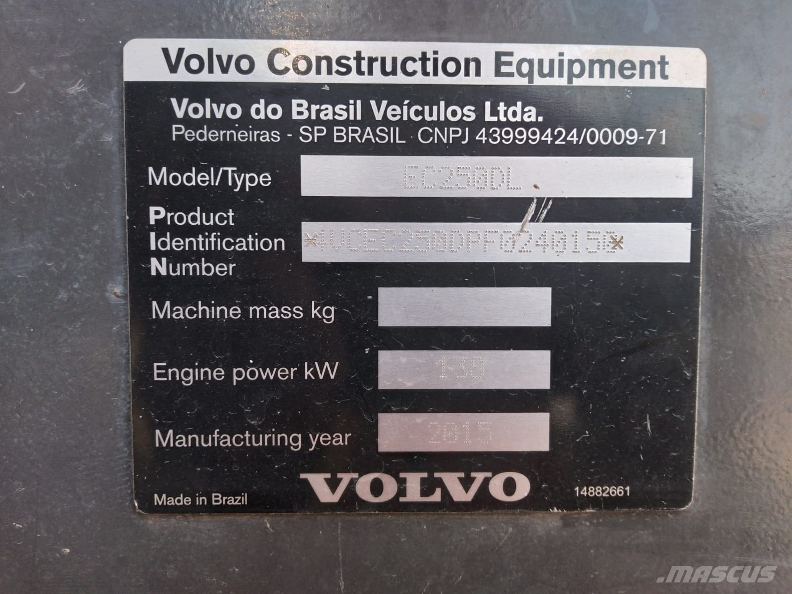 Volvo EC 250 D L حفارات زحافة