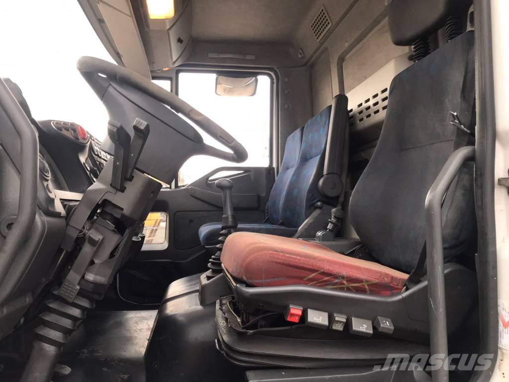 Iveco ML120E24 Camion cu prelata