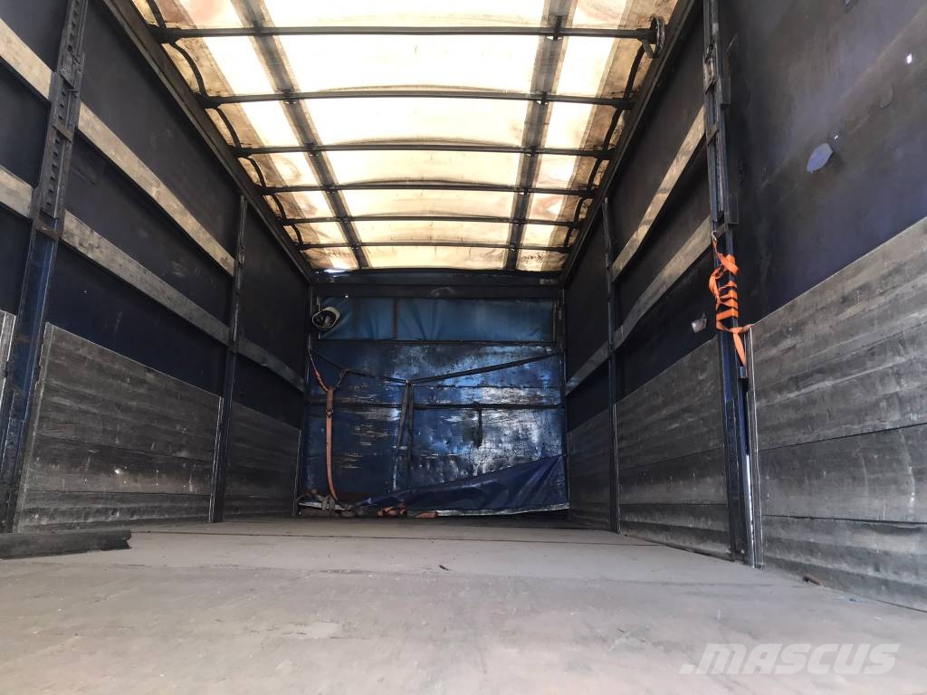 Iveco ML120E24 Camion cu prelata