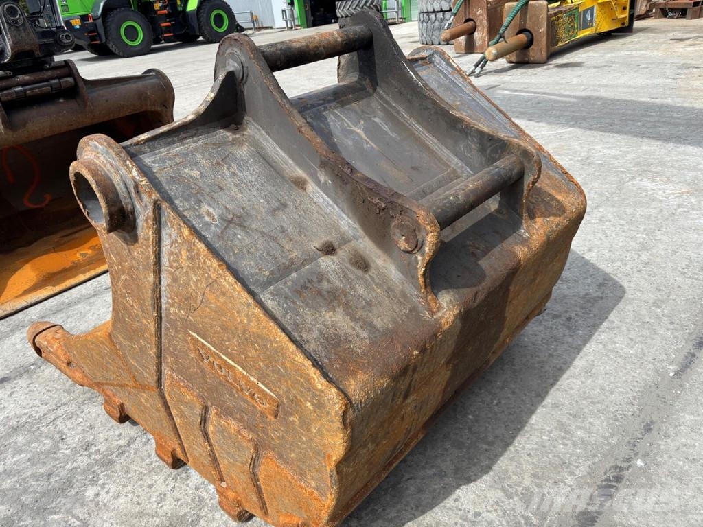 Volvo EC250EL حفارات زحافة