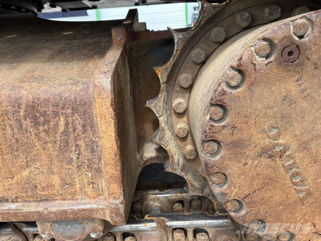 Volvo EC250EL حفارات زحافة