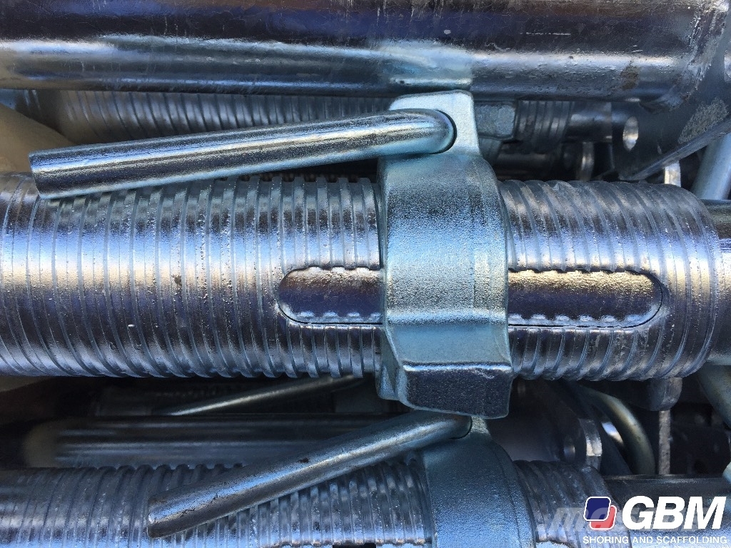 GBM Post shores, baustützen, étais, shoring props Pastolių įrengimai