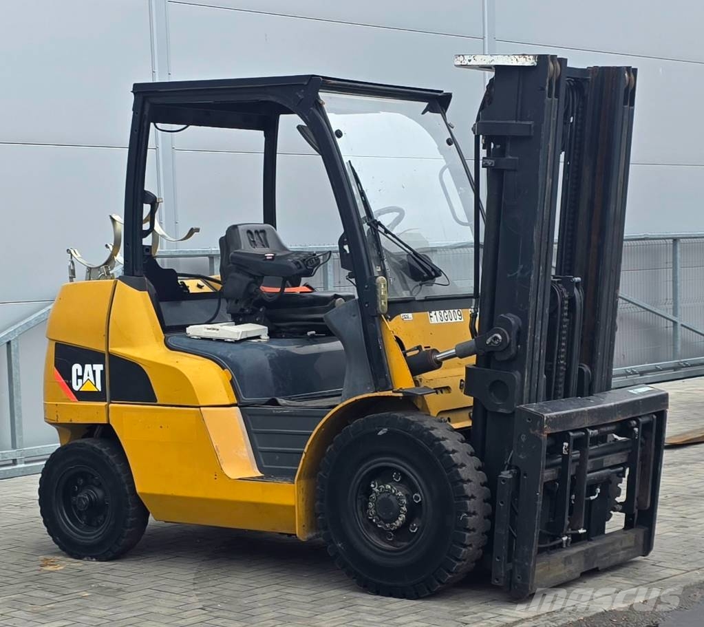 CAT GP 40 N Gāzes autoiekrāvēji (LPG)