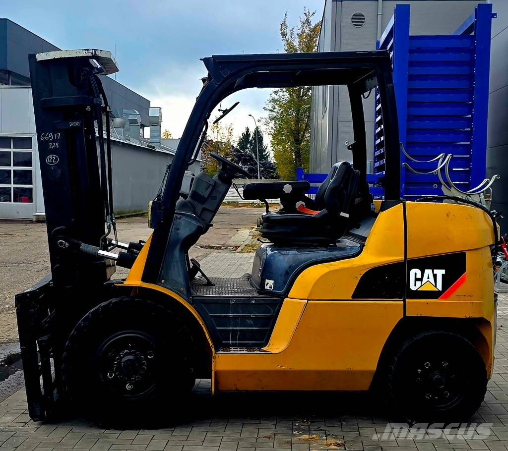 CAT GP 40 N Gāzes autoiekrāvēji (LPG)