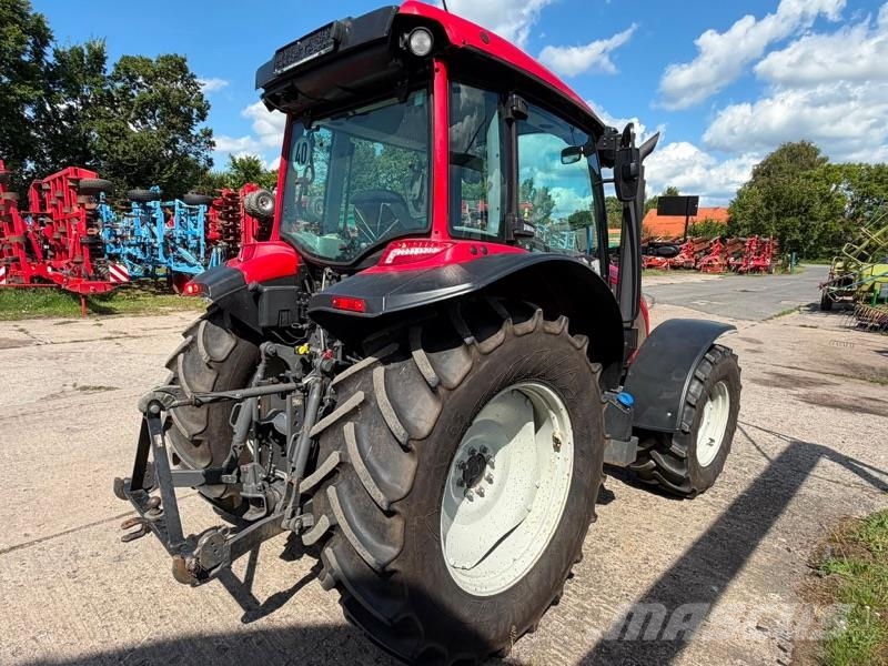 Valtra A 104 Tractores