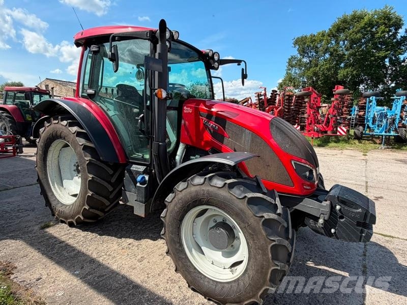 Valtra A 104 Tractores
