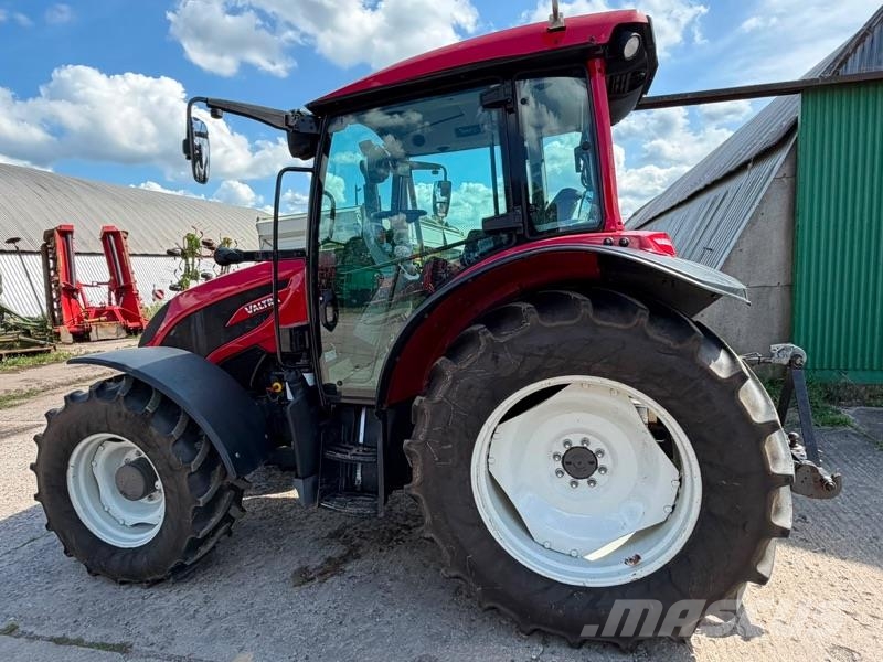 Valtra A 104 Tractores