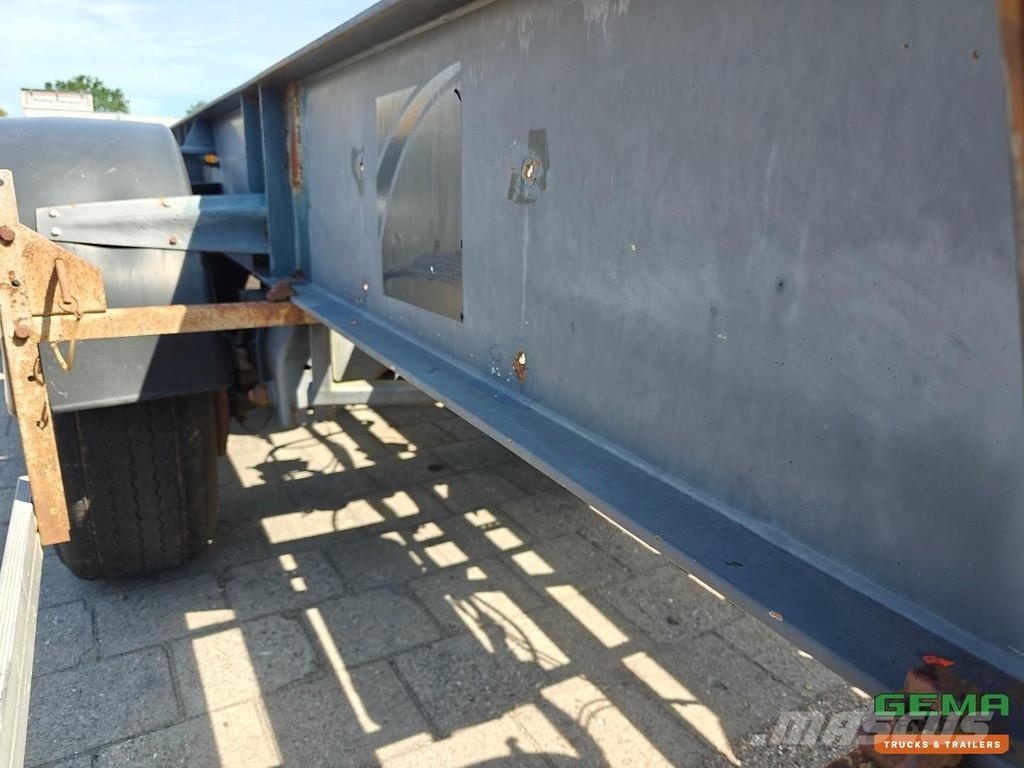 Burg BPO 12 27 CM12 20/30FT TankChassis - 20FT on the b نصف مقطورات حاويات