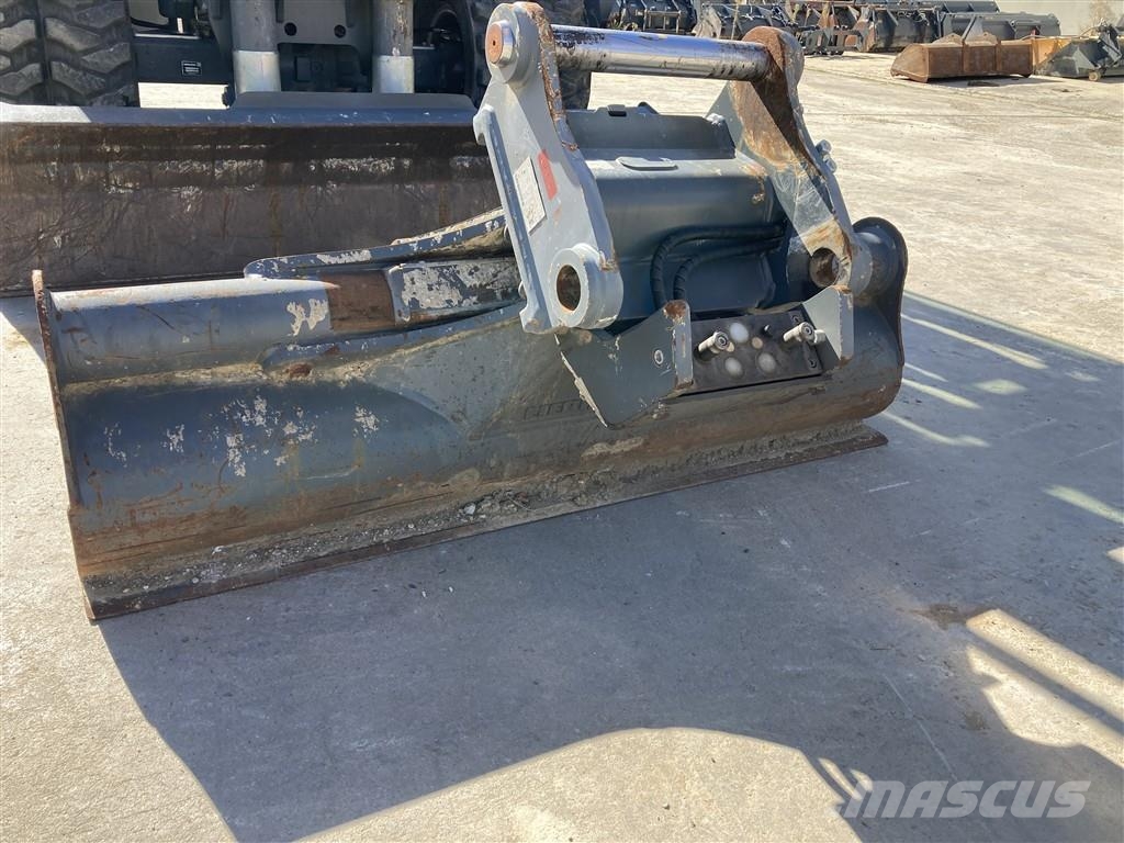 Liebherr A 916 Compact Litronic Mobilbagger