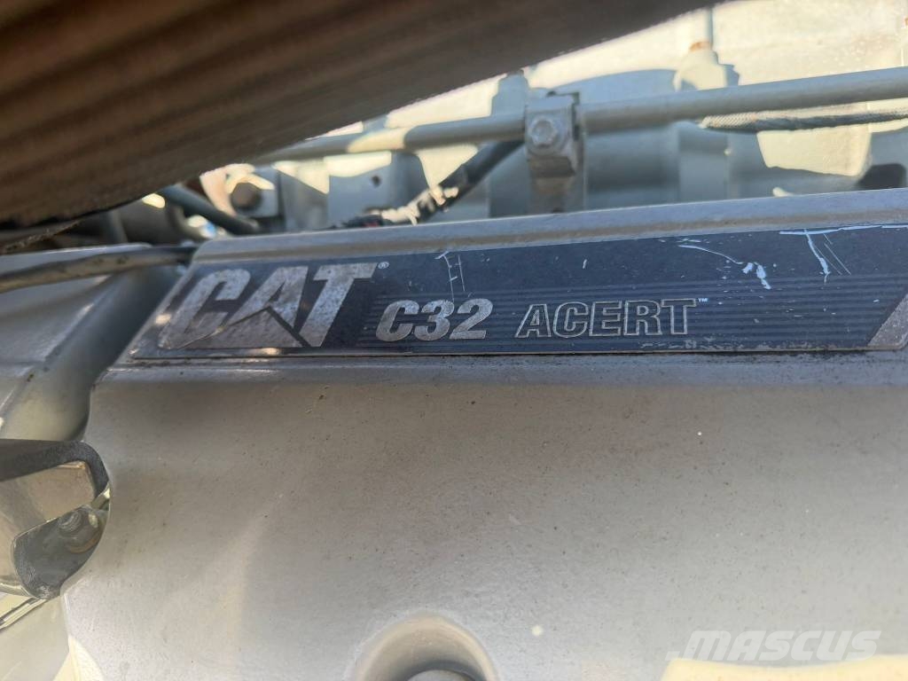 Caterpillar C 32 marine 4884585 1902 bhp @ 2300 rp Caterpillar C 32 marine 4884585 1902 bhp @ 2300 rp Marina motorenheter