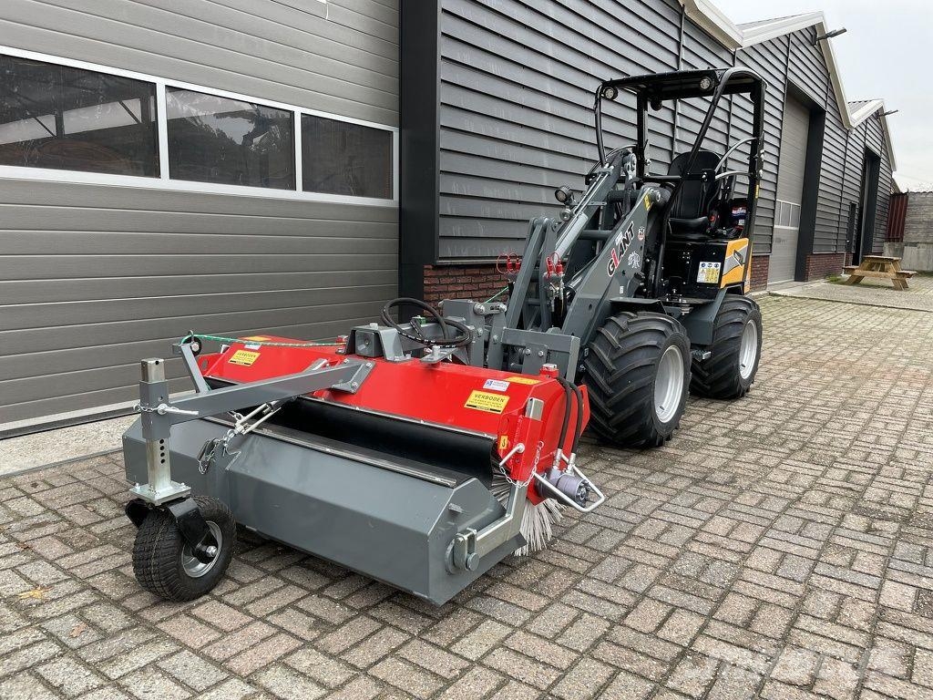 Hemach veegmachine / veegborstel NIEUW voor giant Bouw - Overige