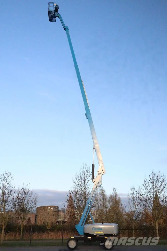 Genie S-80 J | 26.5 METER | 300 KG | LOW HOURS Bomlifte med knækarm