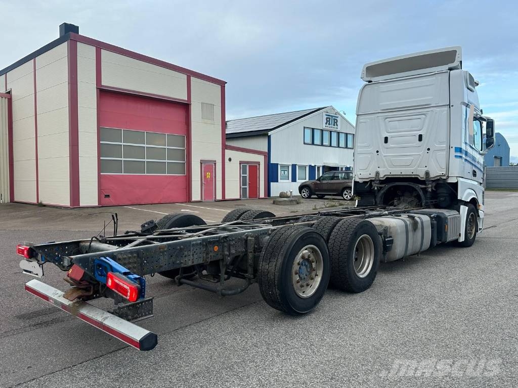 Mercedes-Benz ACTROS 2853 Seria 7724 Furgons