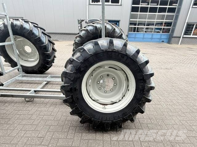 Michelin 20.8 R38 + 16.9 R28 Valtra Tractores