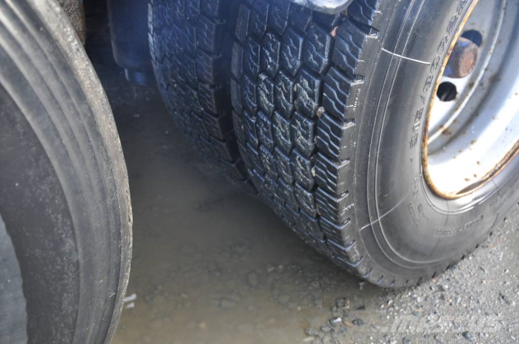 Scania R124 GB6X4NA 470 Тягачі