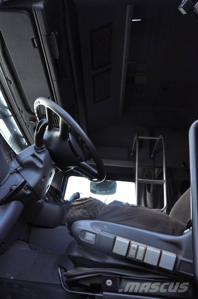 Scania R124 GB6X4NA 470 Тягачі