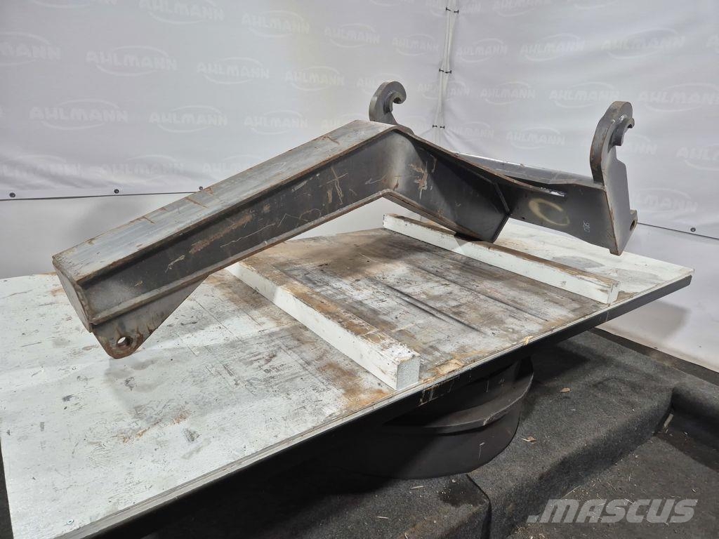 Ahlmann AZ210 hijsmast Auto