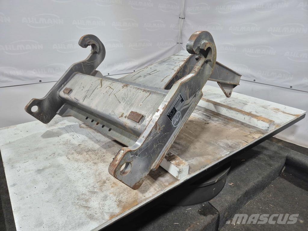Ahlmann AZ210 hijsmast Auto
