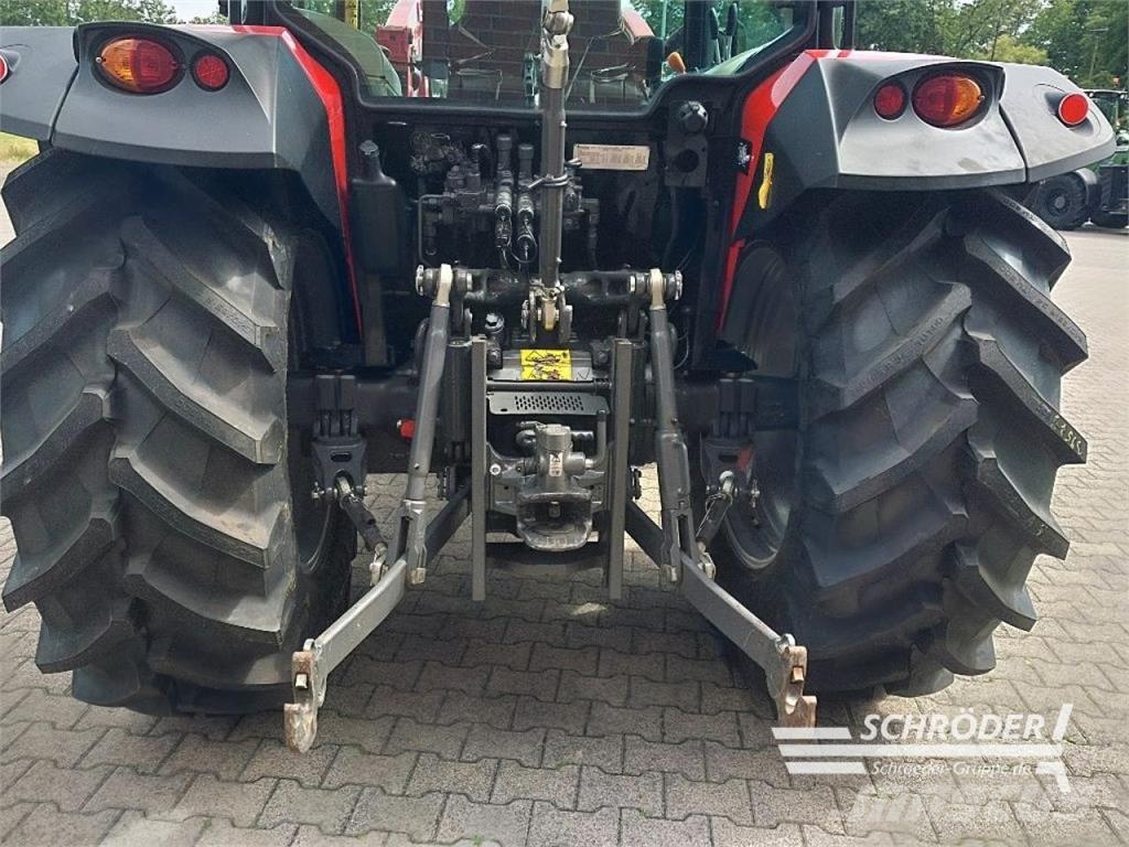 Massey Ferguson 4707 CAB ESSENTIAL Traktorit