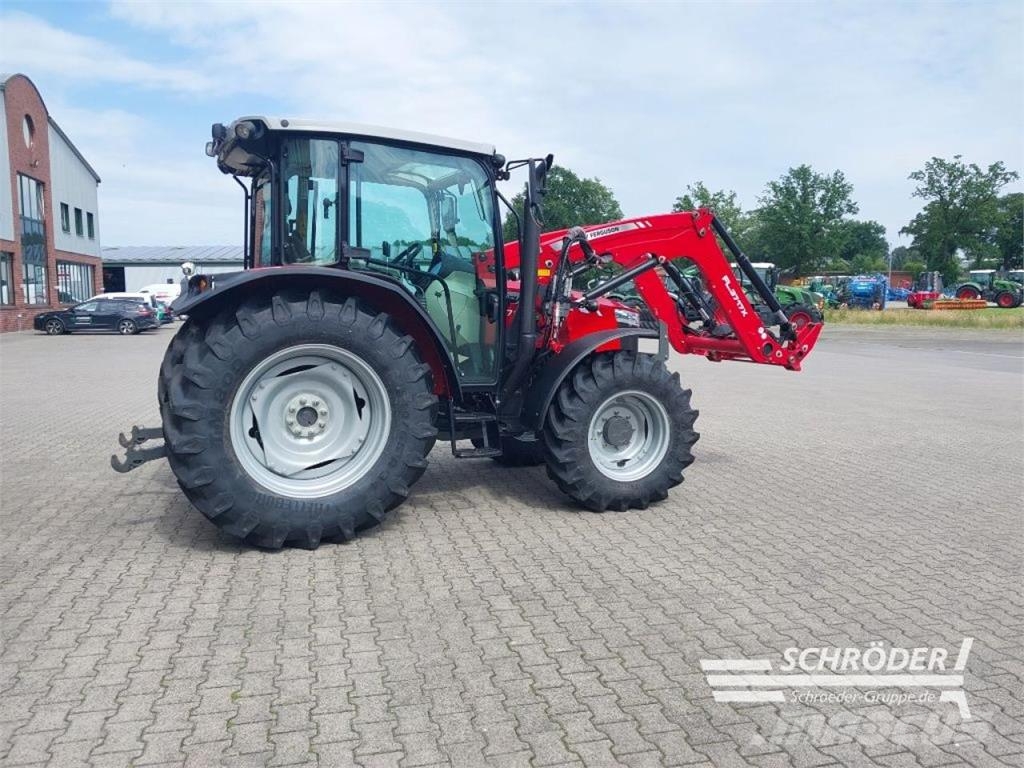 Massey Ferguson 4707 CAB ESSENTIAL Traktorit