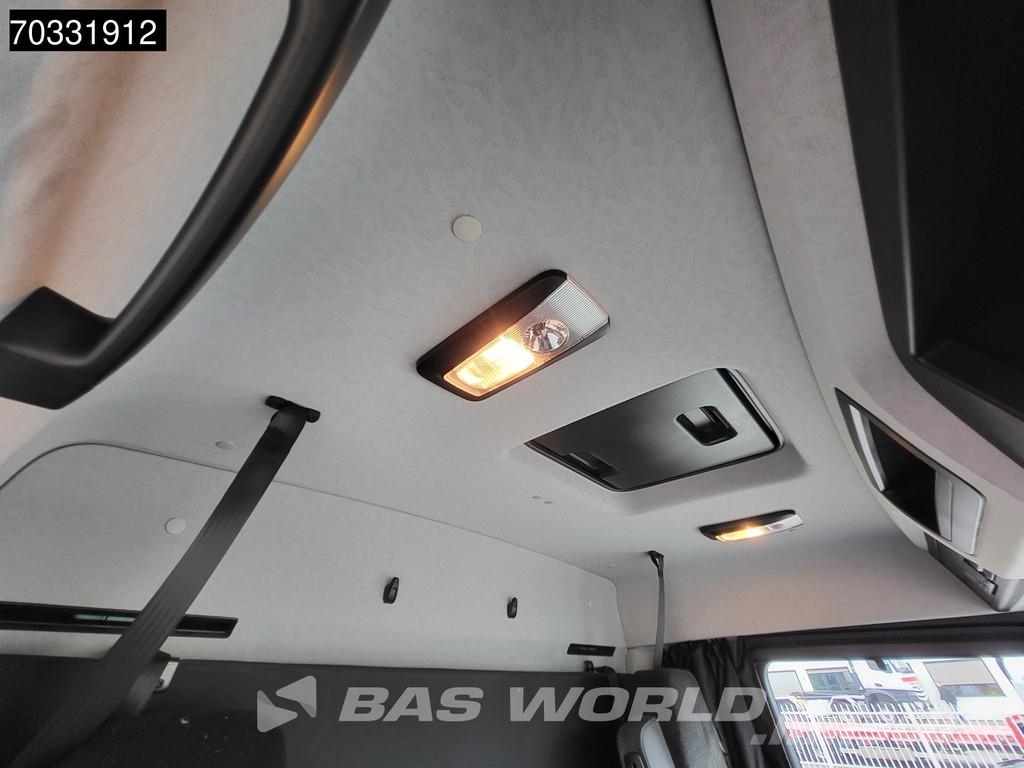Mercedes-Benz Actros 1833 4X2 18tonner curtainsides 2000kg Ladeb Camiones con caja de remolque