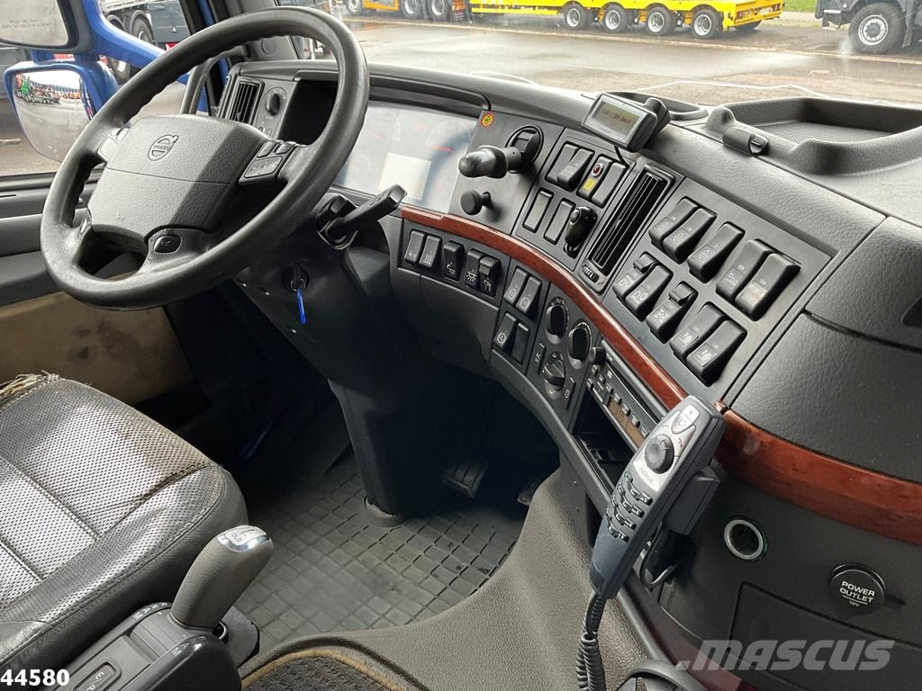 Volvo FH 520 8x4 Euro 5 Hiab 24 Tonmeter laadkraan + Fly Kranen voor alle terreinen