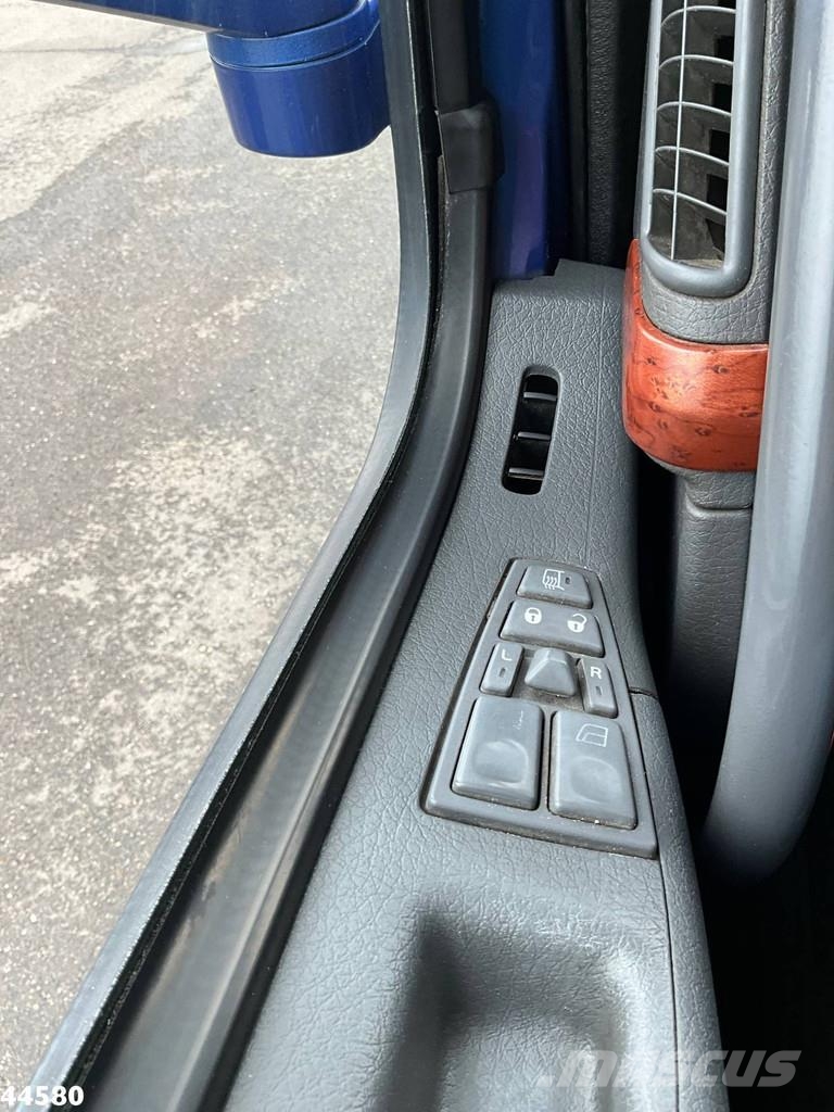 Volvo FH 520 8x4 Euro 5 Hiab 24 Tonmeter laadkraan + Fly Kranen voor alle terreinen