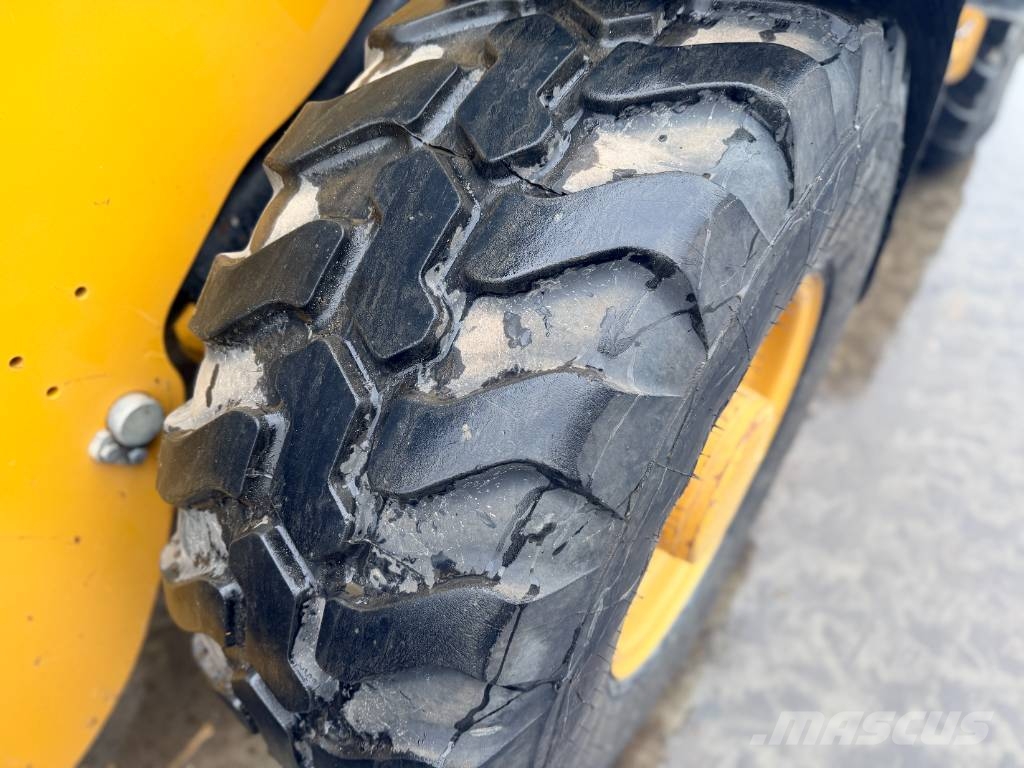 CAT 907M Pyöräkuormaajat