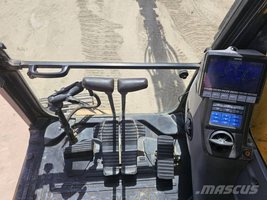 Komatsu HB 215 LC-2 Bageri gusjeničari
