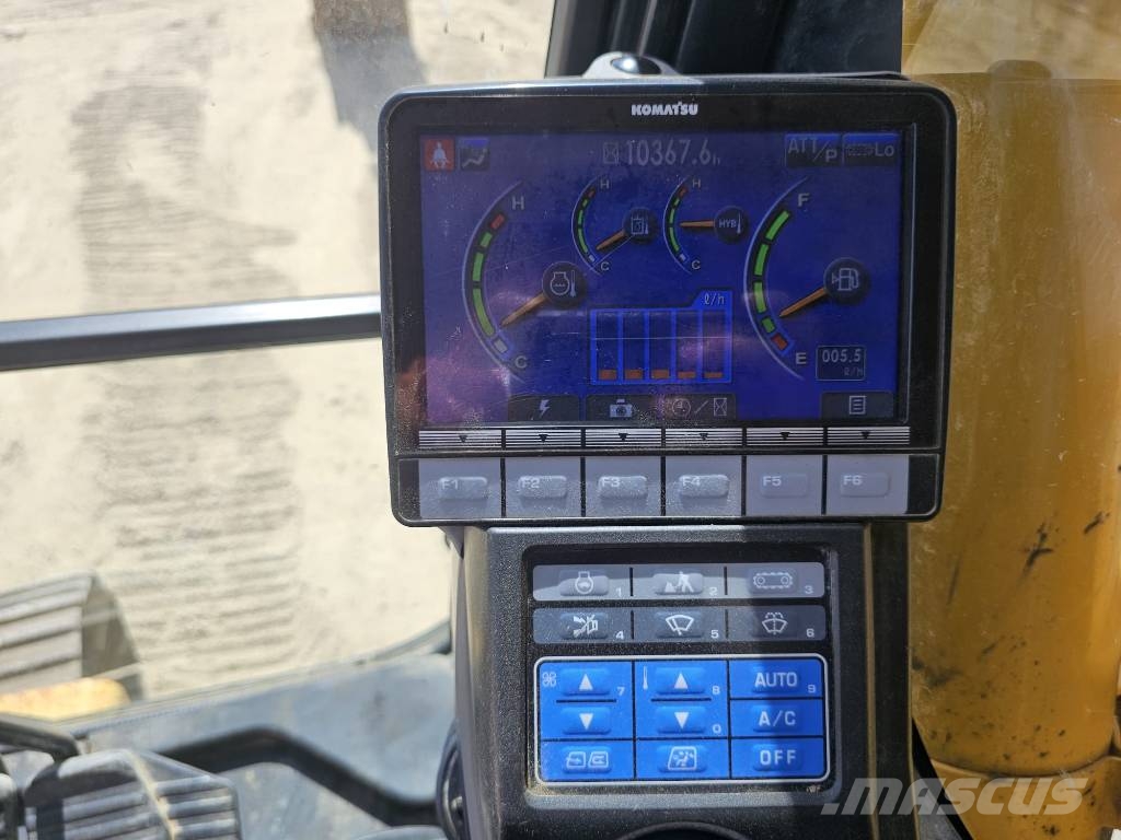 Komatsu HB 215 LC-2 Bageri gusjeničari
