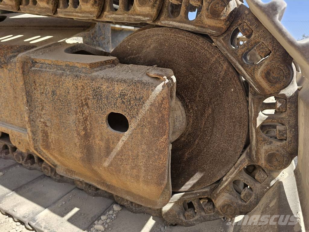 Komatsu HB 215 LC-2 Bageri gusjeničari