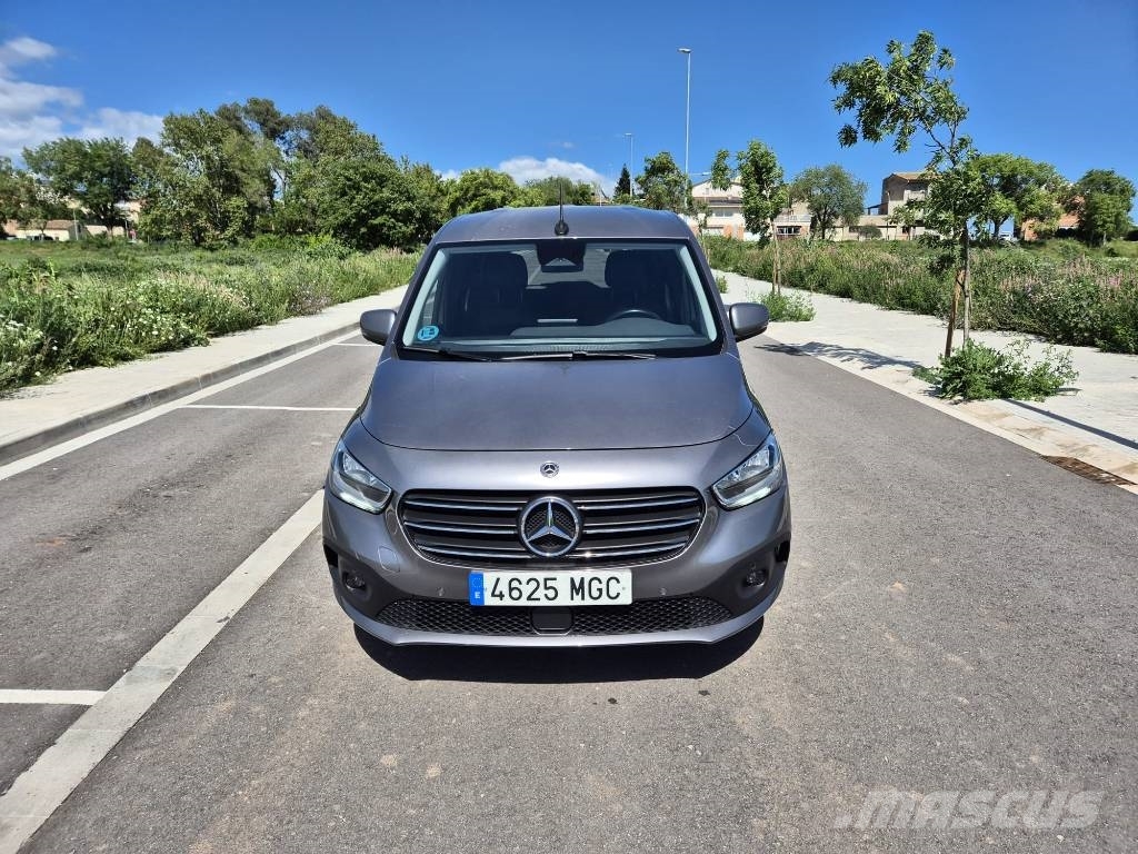 Mercedes-Benz CLASE T Carros