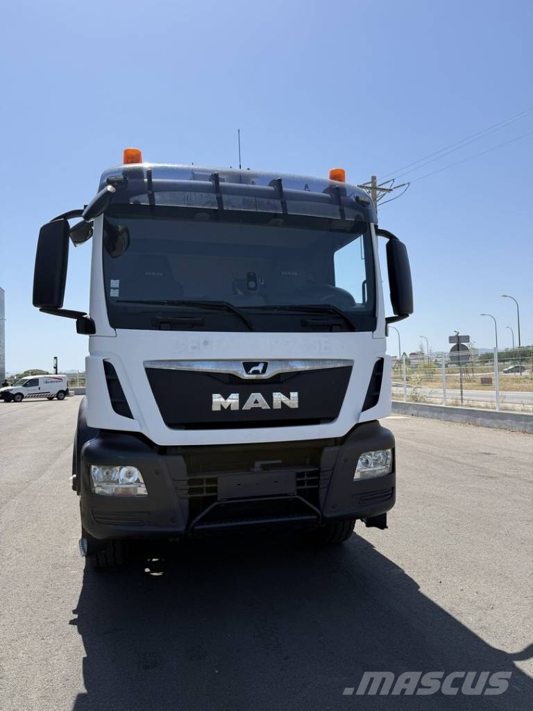 MAN TGS 26.420 طفرات توزيع الخرسانة