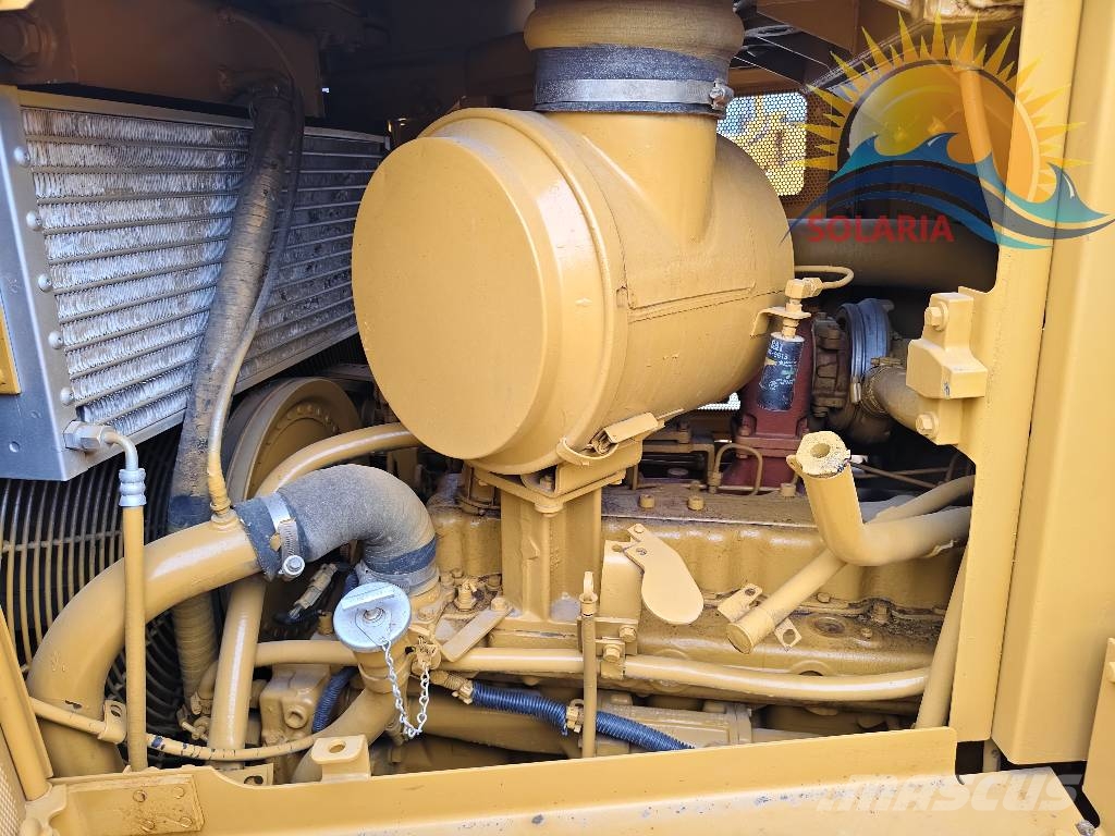 CAT D7R Buldožerji goseničarji