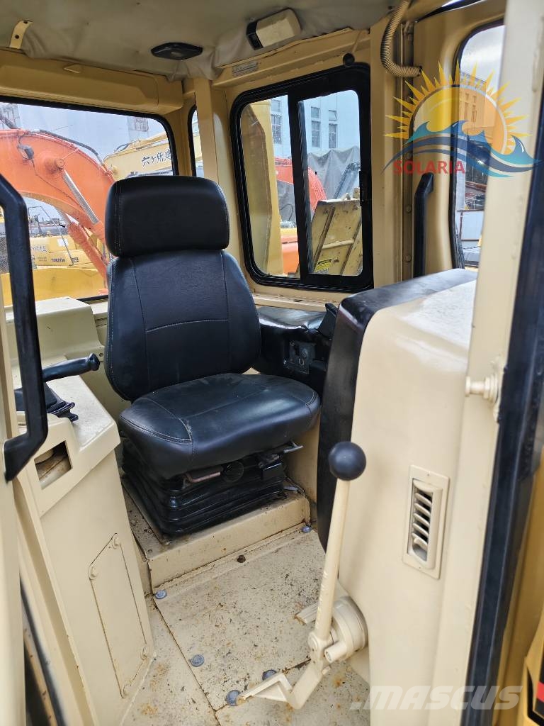 CAT D7R Buldožerji goseničarji