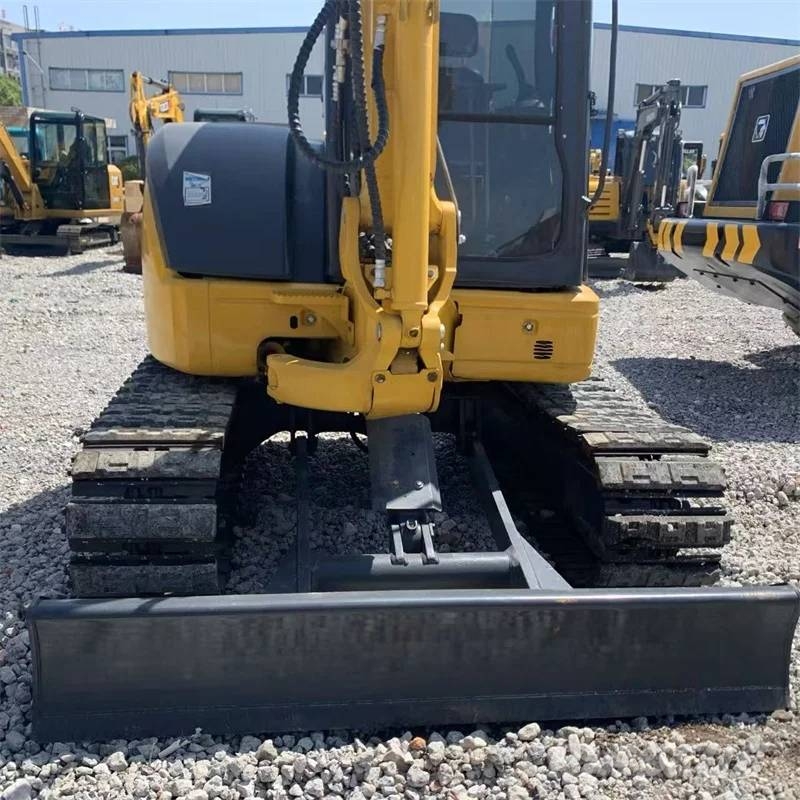 Komatsu PC 50 MR 小型挖土機/掘鑿機<7t(小型挖掘機)