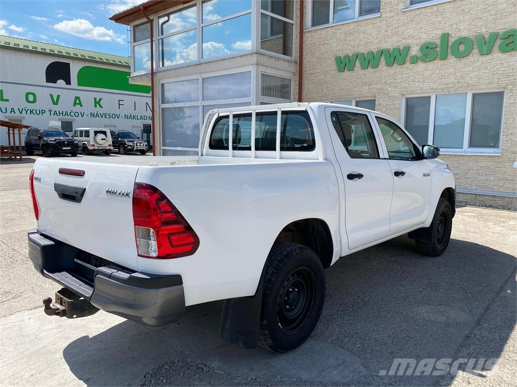 Toyota HILUX 2.4 diesel 4X4 Double Cab VIN 615 Geländewagen